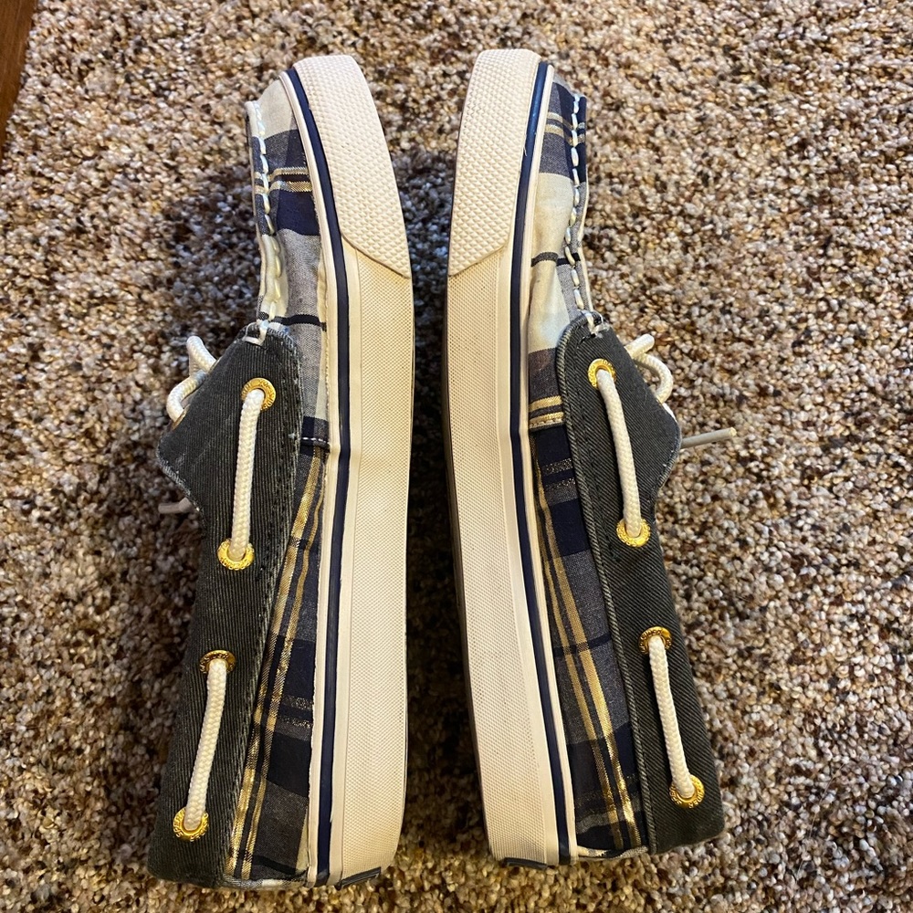 π§‘2/$15π§‘ ππ Adorable Blue, White and Gold Sperry Top-Sider ππ - Picture 4 of 16